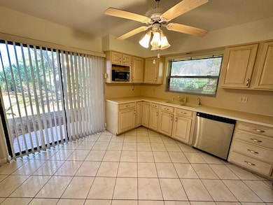3625 SW Quail Meadow Trail unit B, Palm City, FL 34990 - photo 4