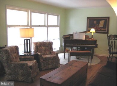 1807 Dunwoody Rd, Parkville, MD 21234 - photo 3