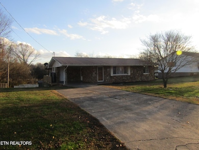 2718 Mayfield Dr, Talbott, TN 37877 - photo 2