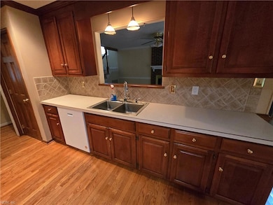 202 Willards Way, Yorktown, VA 23693 - photo 6