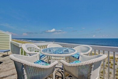 Oceanfront Deck, Dining Area