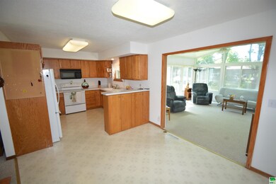 2300 Cardiff Rd, Sergeant Bluff, IA 51054 - photo 3