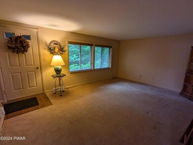 133 Oak Manor Dr, Milford, PA 18337 - photo 5