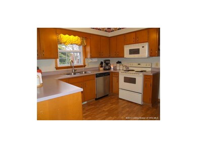 3303 Deerwood Dr, New Albany, IN 47150 - photo 6