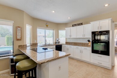 932 W Iris Dr, Gilbert, AZ 85233 - photo 4