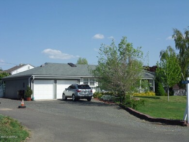 Driveway with extra parking