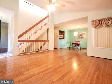 20221 Lea Pond Place, Montgomery Village, MD 20886 - photo 4