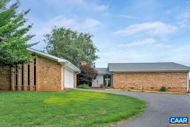 2409 Lake Albemarle Rd, Charlottesville, VA 22901 - photo 3