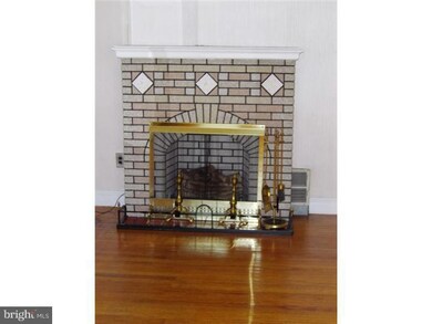 1044 Oakwood Dr, Glenolden, PA 19036 - photo 6