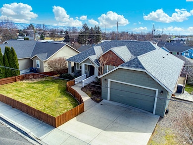 718 SE Scenic View Dr, College Place, WA 99324 - photo 5