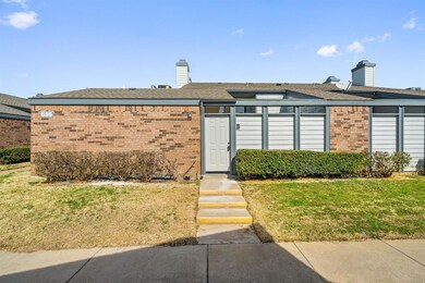 616 Bellaire Dr unit B, Hurst, TX 76053 - photo 2