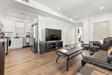 58 Wegman Pkwy unit 2, Jersey City, NJ 07305 - photo 7