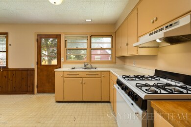 805 N Hudson St, Lowell, MI 49331 - photo 6