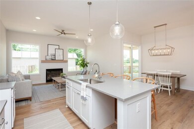 9123 S 91st Ct, West Des Moines, IA 50266 - photo 5