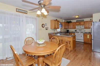 932 Robin Ct, Dyer, IN 46311 - photo 5