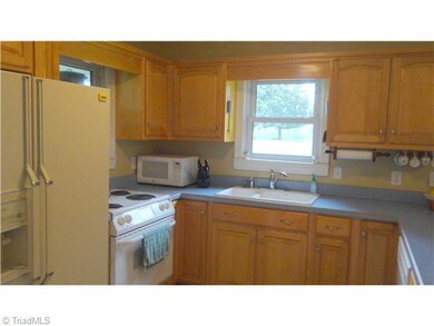 5364 Old Nc Highway 13, Asheboro, NC 27205 - photo 2