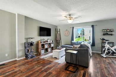 4420 Saratoga Ct unit 4420, Marion, IA 52302 - photo 2