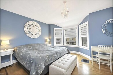 Nice size master with hardwood