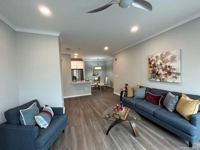 616 Charles Pond Dr unit 616, Coram, NY 11727 - photo 7