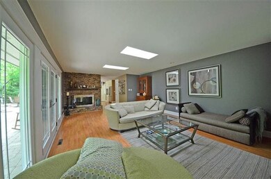 2 Large LIVING SPACES â€“ Sunken Living Room off F
