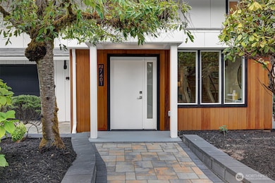 7401 92nd Place SE, Mercer Island, WA 98040 - photo 2