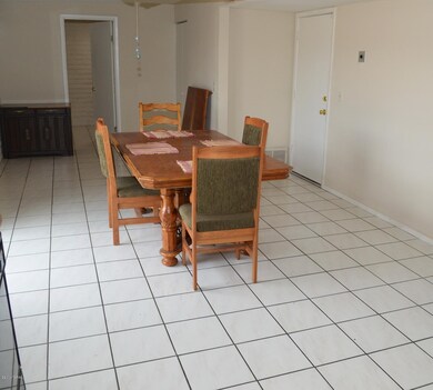 Dining area w/bonus area behind it