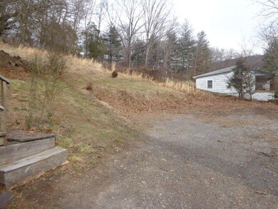 336 East Mallow Street side yard