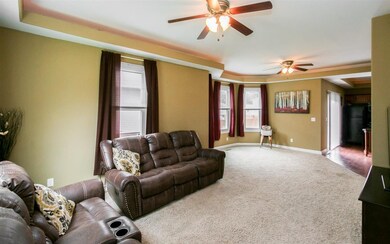 1224 Ellis Blvd NW, Cedar Rapids, IA 52405 - photo 3