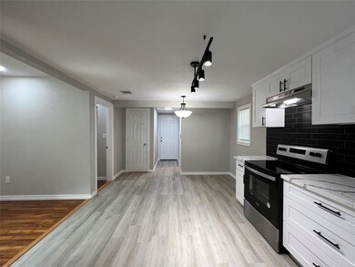 1408 Allen St, Rosenberg, TX 77471 - photo 5