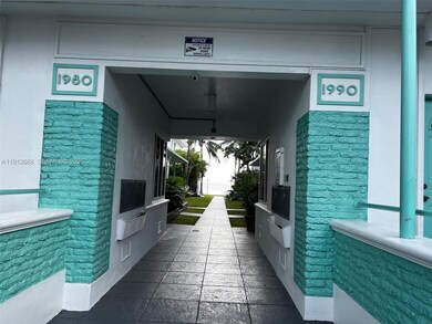 1990 Bay Dr unit 17, Miami Beach, FL 33141 - photo 4