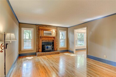 727 Laurel Dr, Asheboro, NC 27205 - photo 4