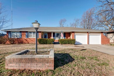 1713 S Oakland Ave, Bolivar, MO 65613 - photo 2
