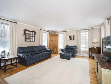 Living Room. Spacious and airy...