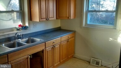 5208 56th Ave, Hyattsville, MD 20781 - photo 7