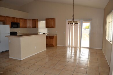 EAT IN KITCHEN