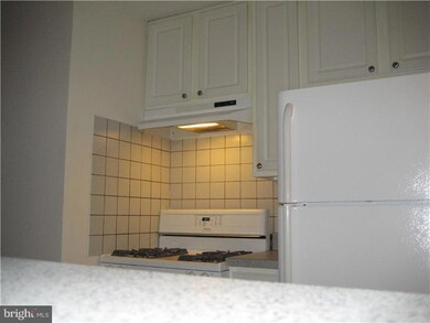 1815 Woodhollow Dr unit 1815, Marlton, NJ 08053 - photo 4