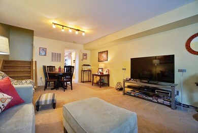 9 Croft Ct, Staten Island, NY 10306 - photo 7