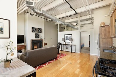 231RobinsonUnit310_HiRes_200806009