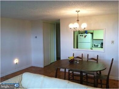 Radnor House unit 605, Bryn Mawr, PA 19010 - photo 4