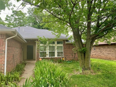 1804 Saint Christopher Dr, Edmond, OK 73003 - photo 2