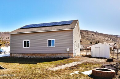 2985 Highland Loop Kamas UT-large-034-00