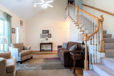 9 Stearns Ln, MerriMacK, NH 03054 - photo 2