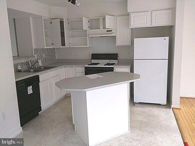 16 Tamers Ct, Windsor Mill, MD 21244 - photo 7