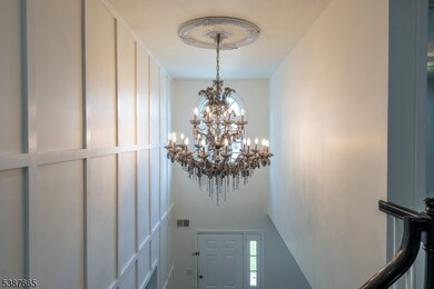 41 Lynn Ct, North Brunswick, NJ 08902 - photo 4