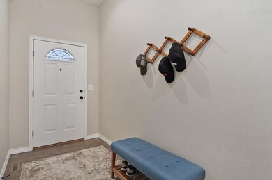 660 N Rockingham Ave, Nixa, MO 65714 - photo 2