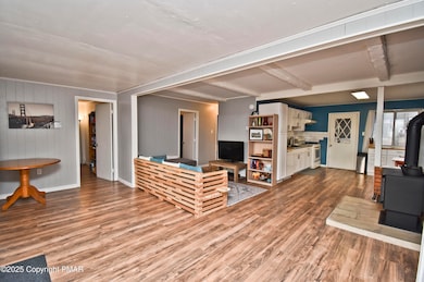 2 Living Room (3)
