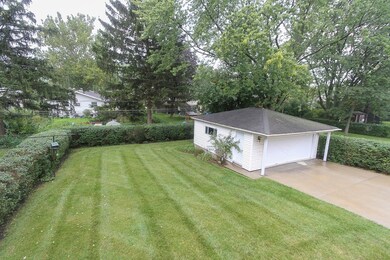 2303 Oak Ln, Rolling Meadows, IL 60008 - photo 2