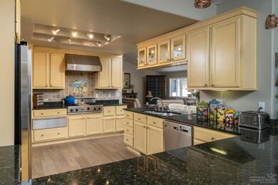 2441 NW Torsway St, Bend, OR 97701 - photo 7