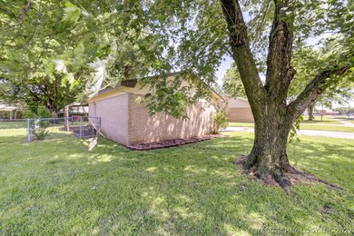 1625 S 2nd St, Broken Arrow, OK 74012 - photo 4