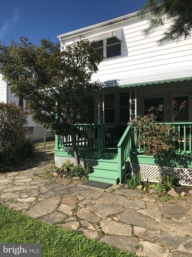 4317 Barrington Rd, Baltimore, MD 21229 - photo 3